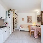 ⭑⭑⭑⭑⭑la Perla Rosa Nel Centro Storico A *