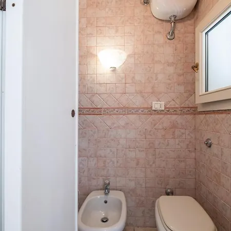 ⭑⭑⭑⭑⭑la Perla Rosa Nel Centro Storico A Lejlighed Carloforte (Isola di San Pietro)