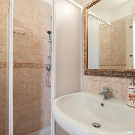 ⭑⭑⭑⭑⭑la Perla Rosa Nel Centro Storico A Apartment *