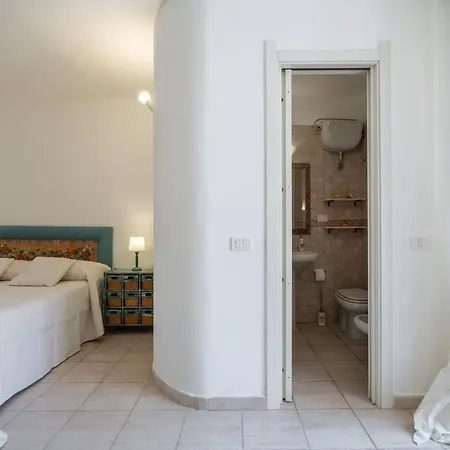 Apartment ⭑⭑⭑⭑⭑la Perla Rosa Nel Centro Storico A *